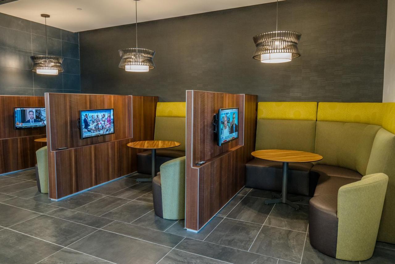 Hotel Courtyard By Marriott Fargo Extérieur photo
