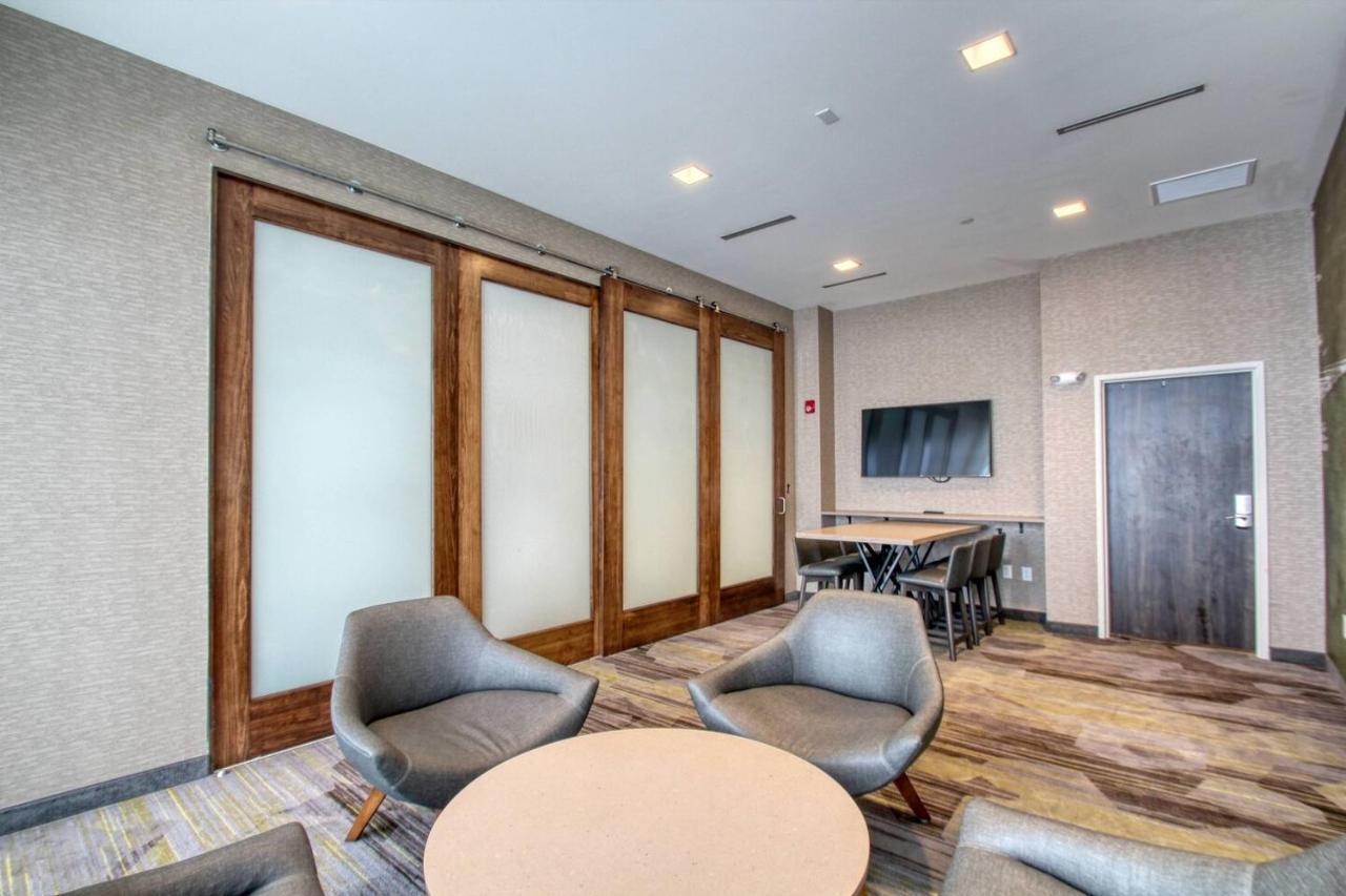 Hotel Courtyard By Marriott Fargo Extérieur photo