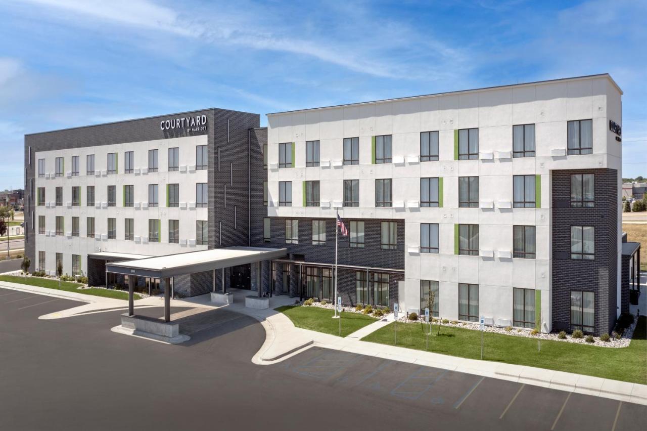 Hotel Courtyard By Marriott Fargo Extérieur photo