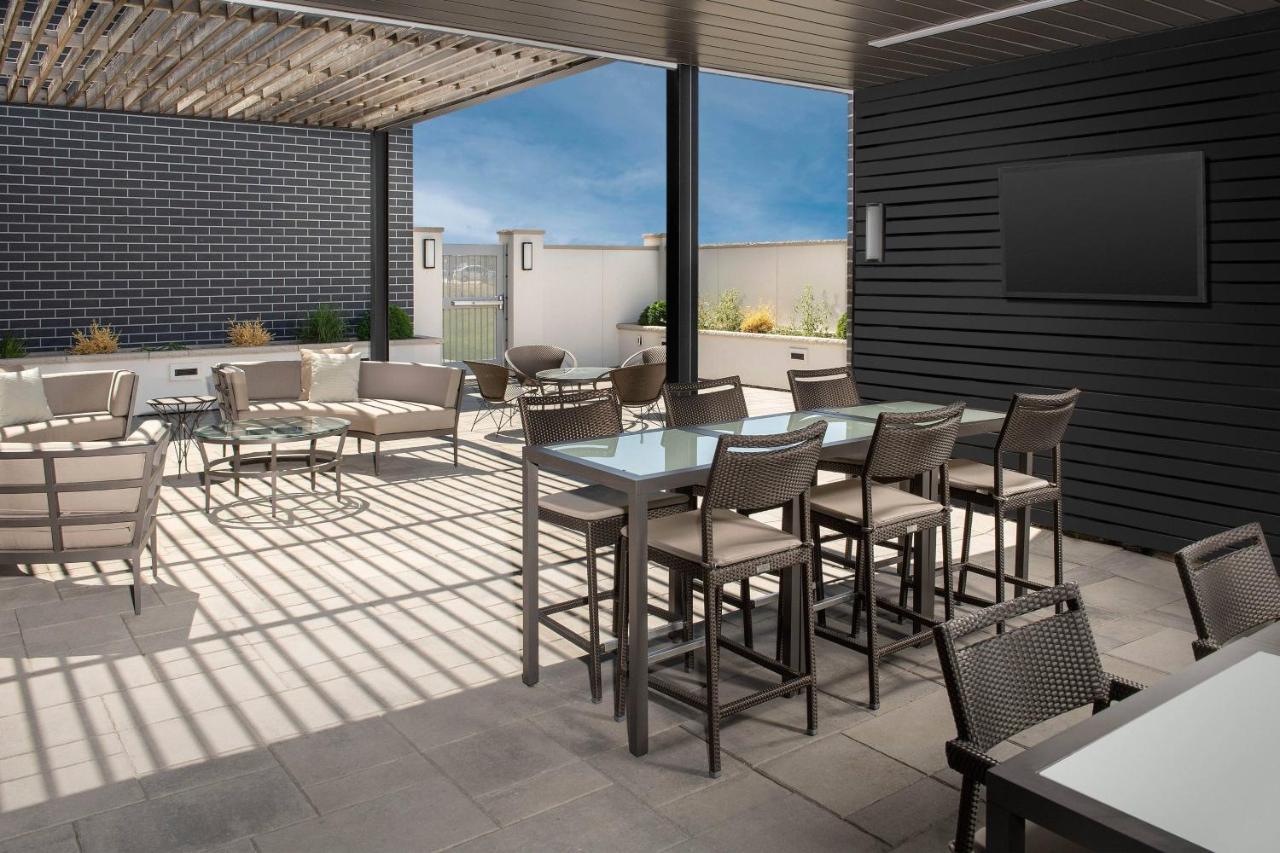 Hotel Courtyard By Marriott Fargo Extérieur photo