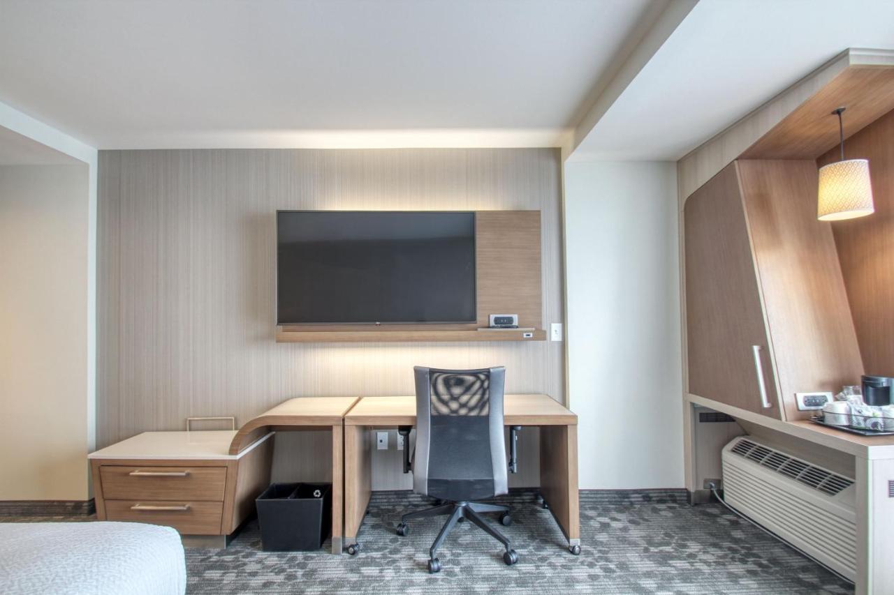 Hotel Courtyard By Marriott Fargo Extérieur photo