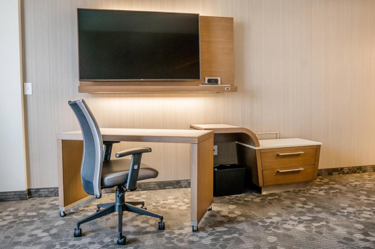 Hotel Courtyard By Marriott Fargo Extérieur photo