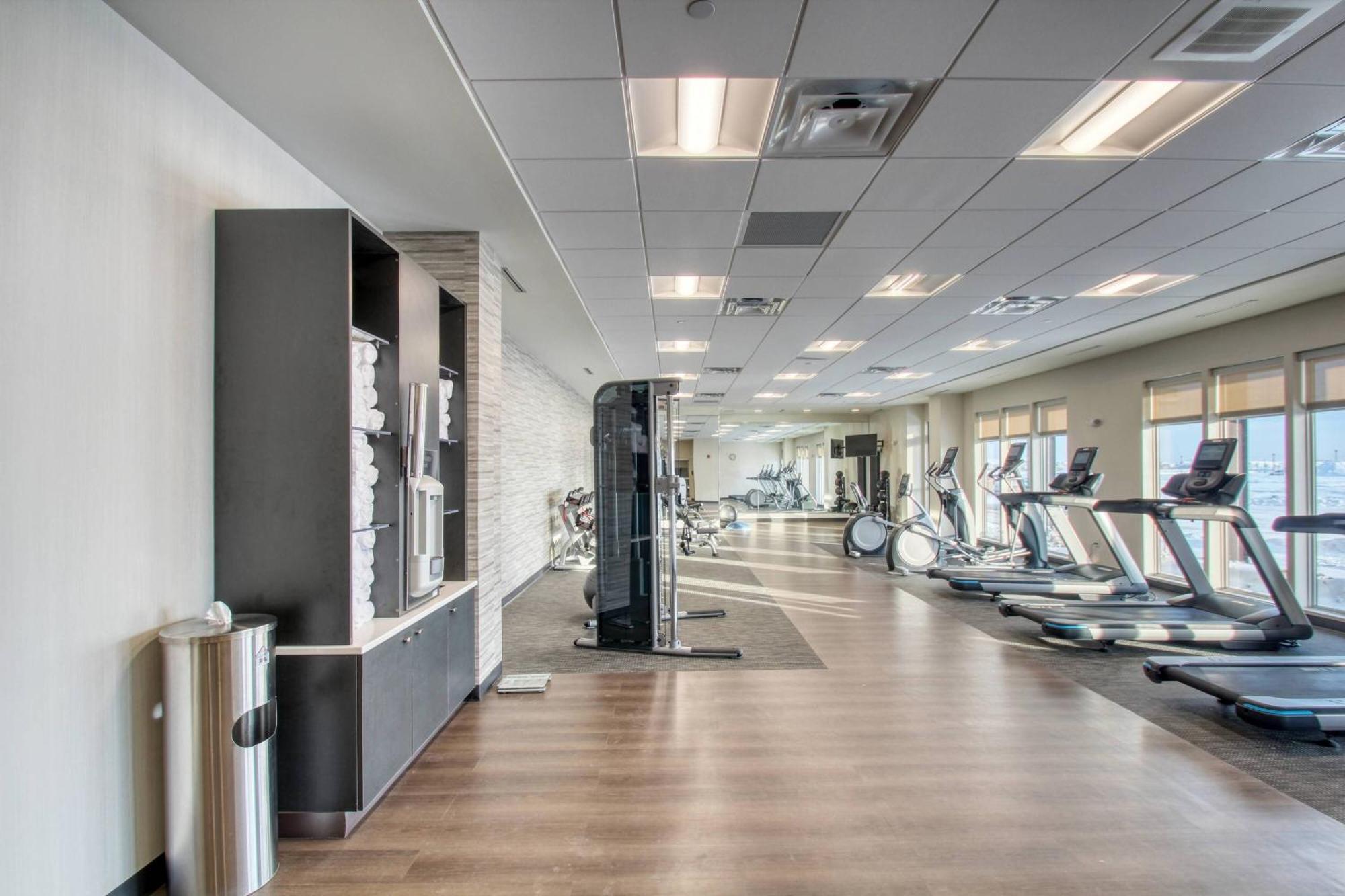 Hotel Courtyard By Marriott Fargo Extérieur photo