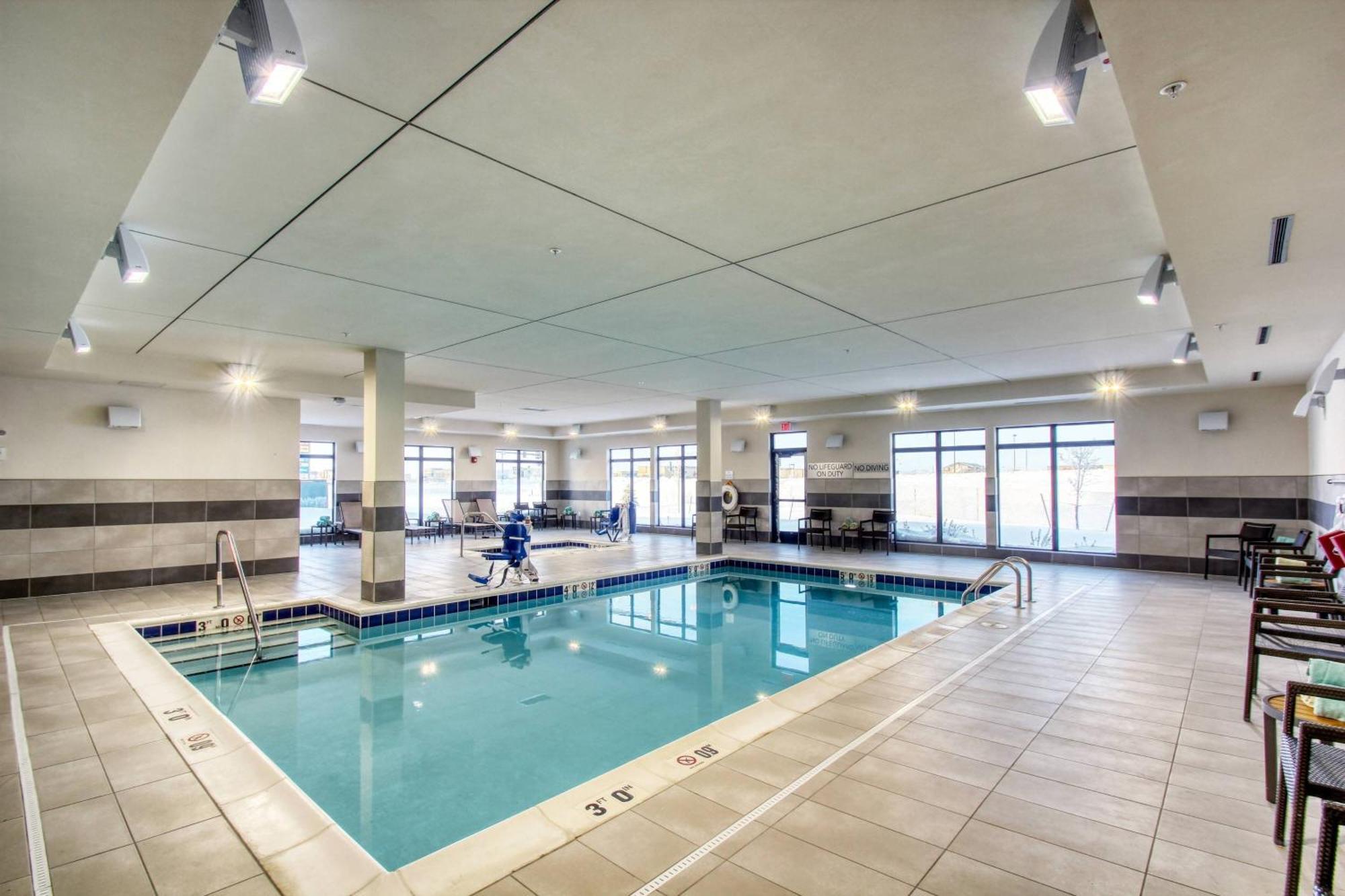 Hotel Courtyard By Marriott Fargo Extérieur photo