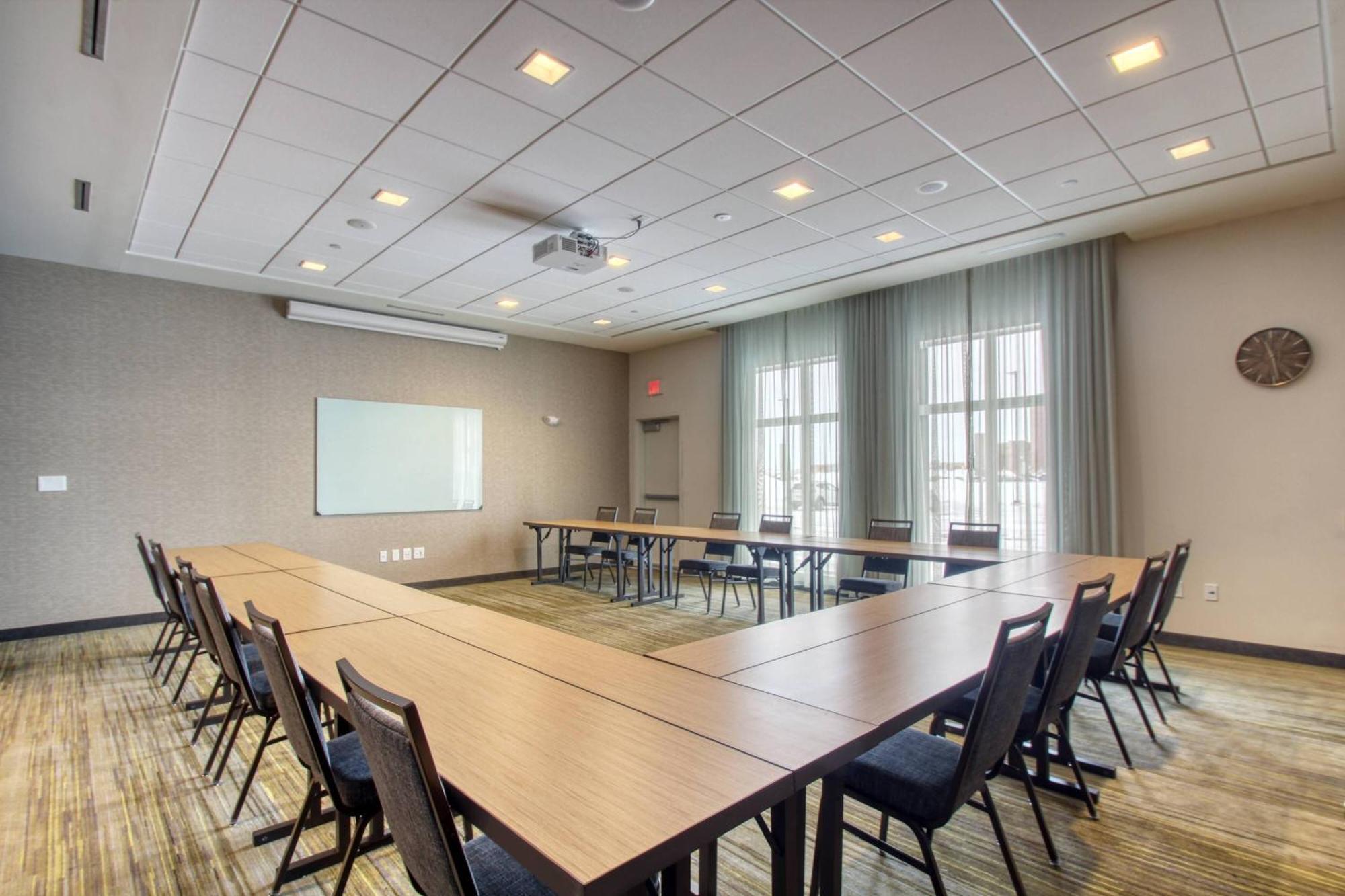 Hotel Courtyard By Marriott Fargo Extérieur photo