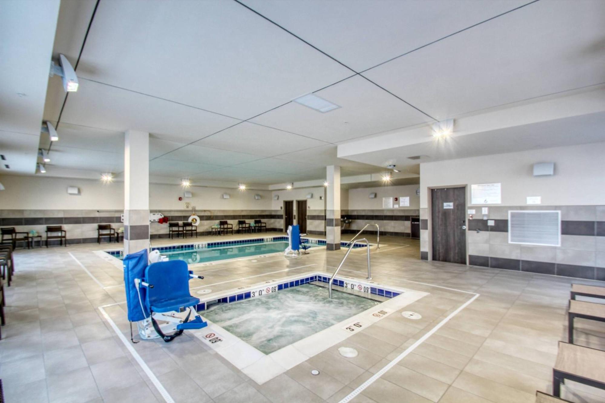 Hotel Courtyard By Marriott Fargo Extérieur photo